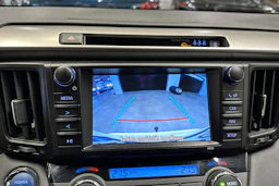 valkoinen Toyota RAV4 2018 kuva 11.