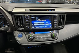 valkoinen Toyota RAV4 2018 kuva 14.
