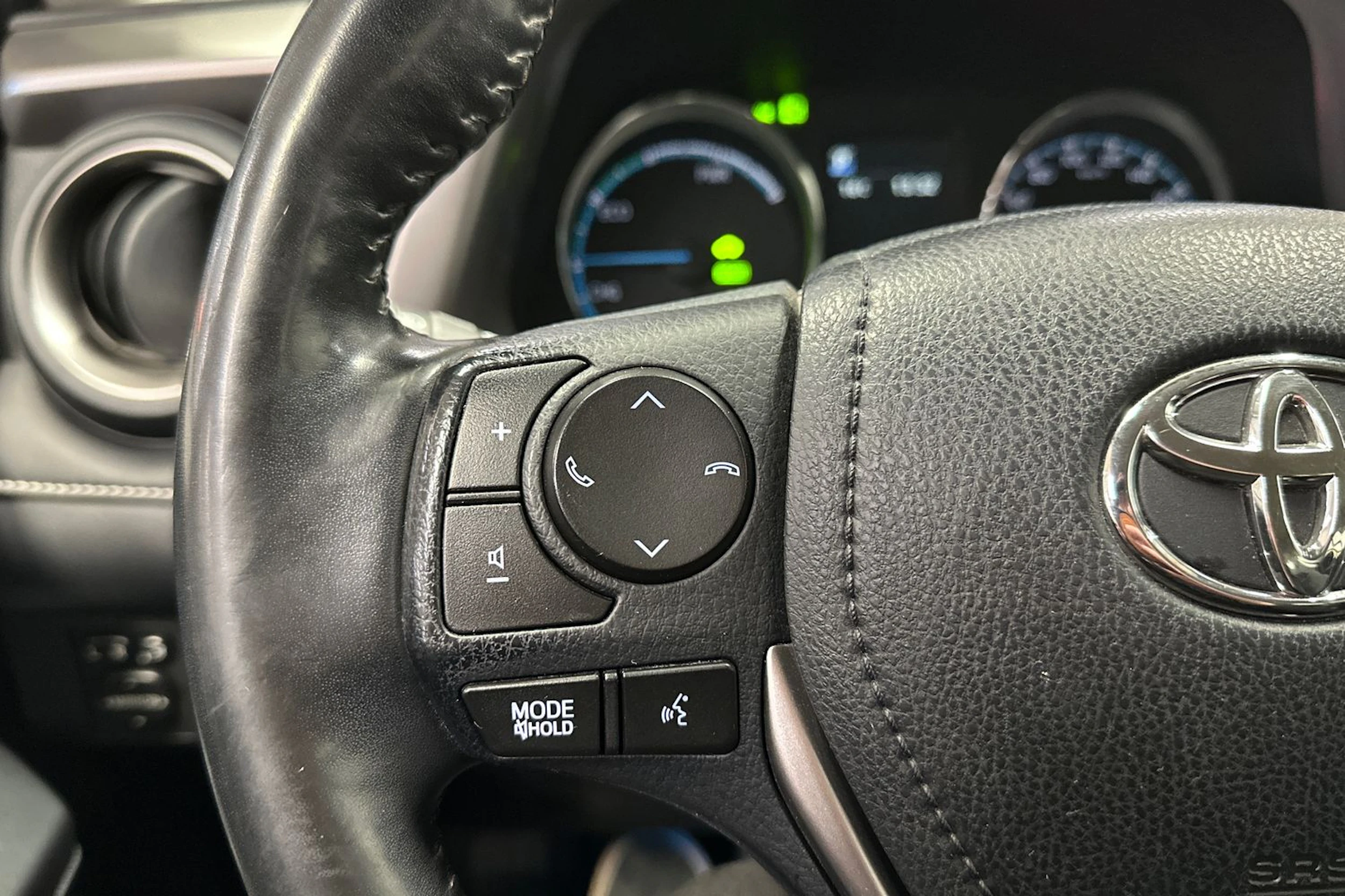 valkoinen Toyota RAV4 2018 kuva 19.