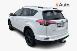 valkoinen Toyota RAV4 2018 kuva 2.