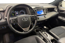 valkoinen Toyota RAV4 2018 kuva 6.