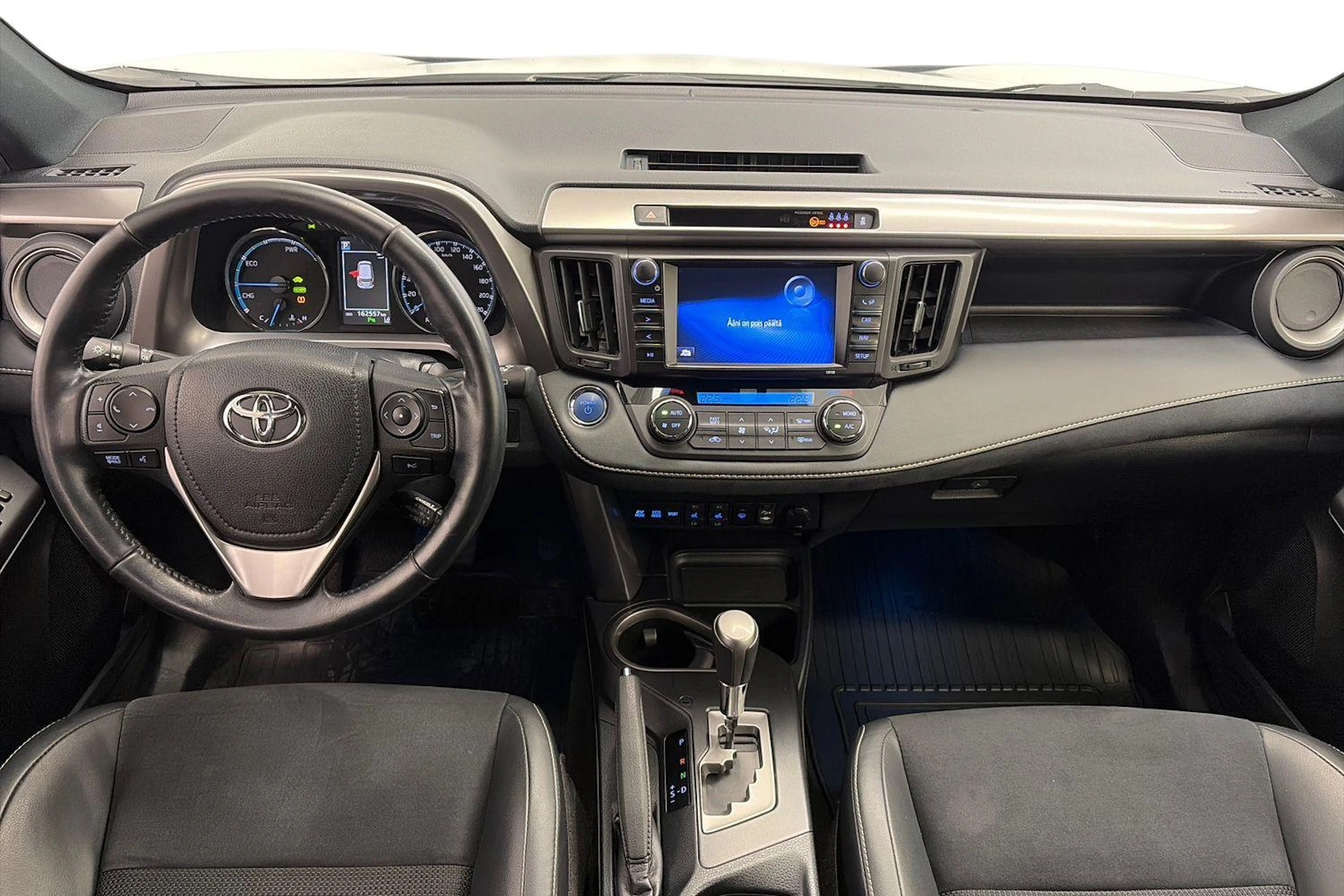 valkoinen Toyota RAV4 2018 kuva 7.