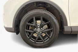 valkoinen Toyota RAV4 2018 kuva 9.