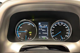 valkoinen Toyota RAV4 2018 kuva 15.