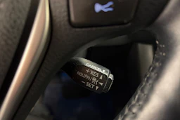 valkoinen Toyota RAV4 2018 kuva 18.