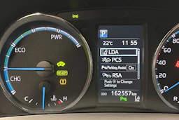valkoinen Toyota RAV4 2018 kuva 22.