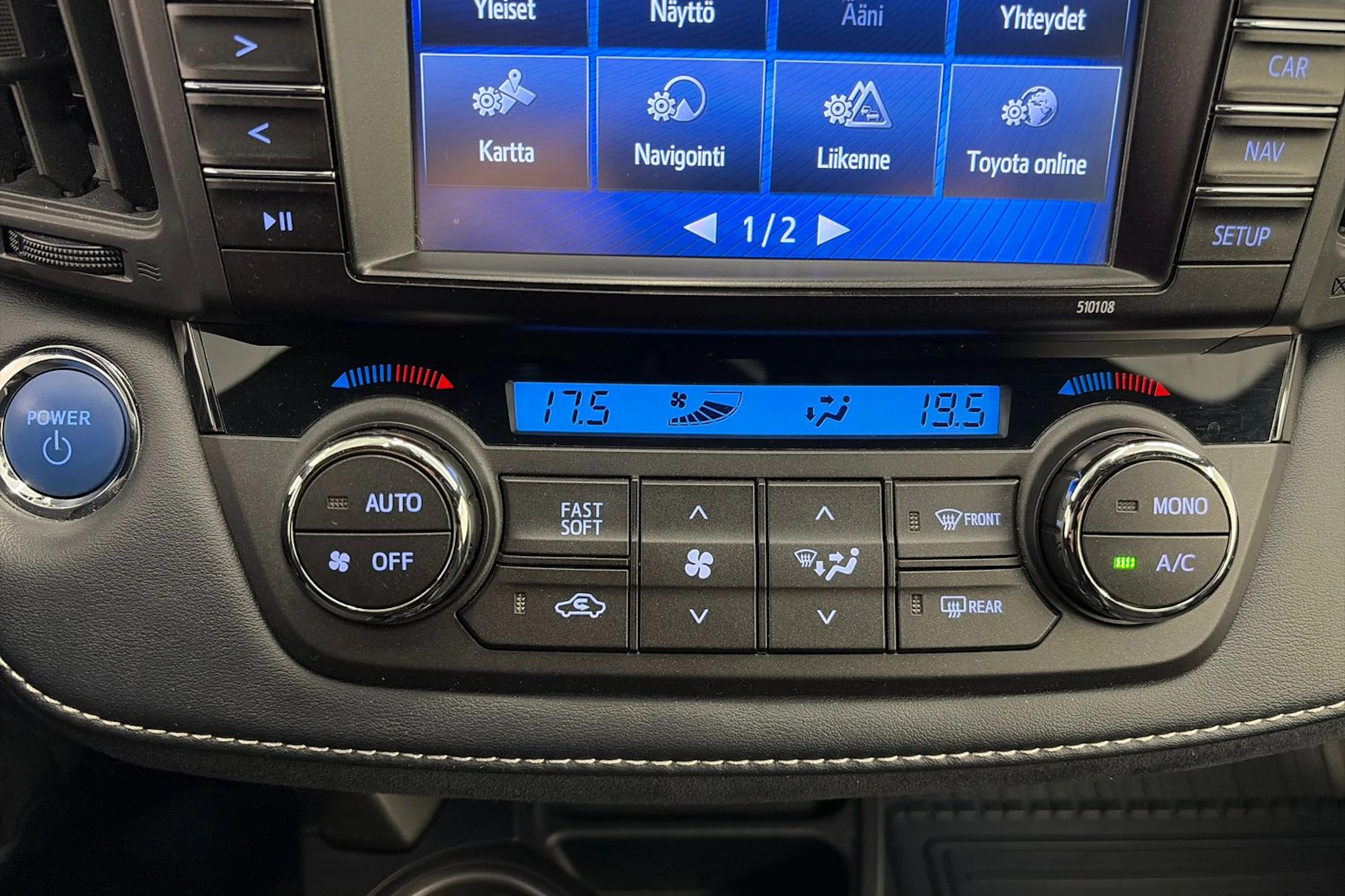 valkoinen Toyota RAV4 2018 kuva 24.
