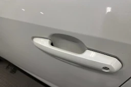 valkoinen Toyota RAV4 2019 kuva 28.