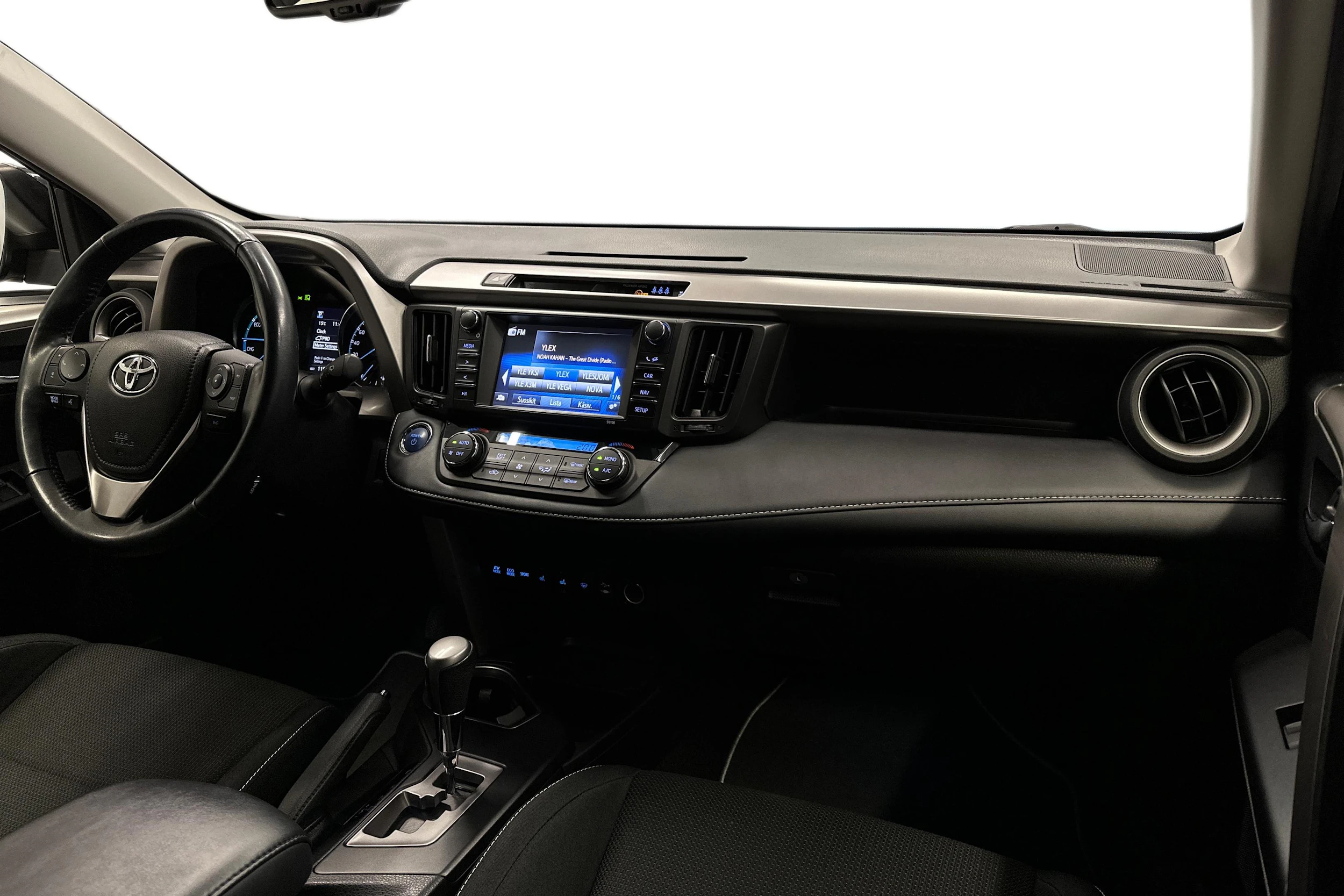 met. musta Toyota RAV4 2019 kuva 9.