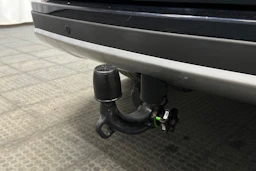 met. musta Toyota RAV4 2019 kuva 17.