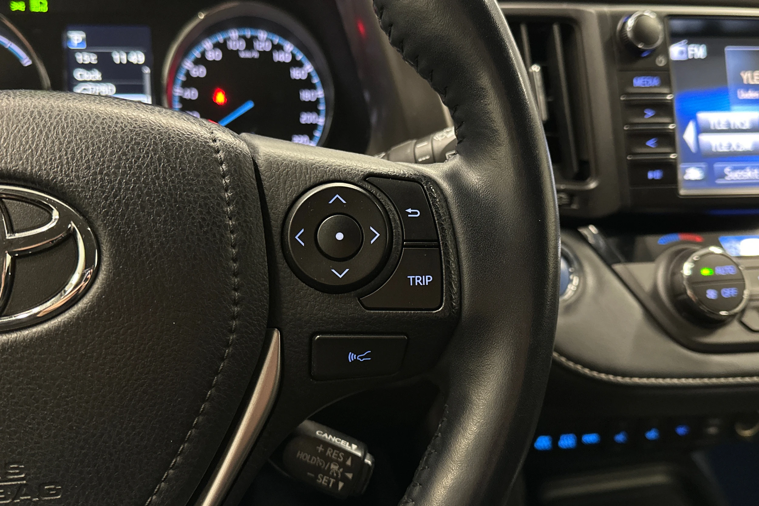 met. musta Toyota RAV4 2019 kuva 21.