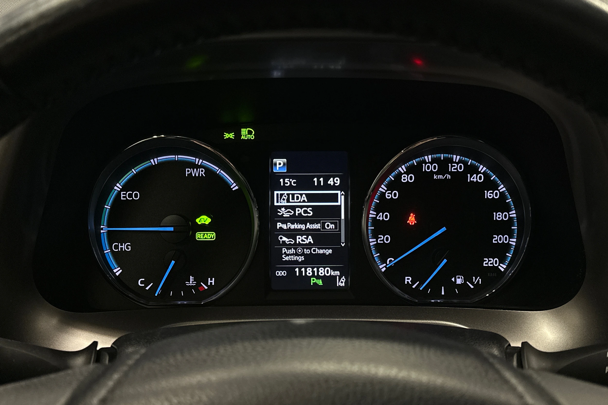 met. musta Toyota RAV4 2019 kuva 23.