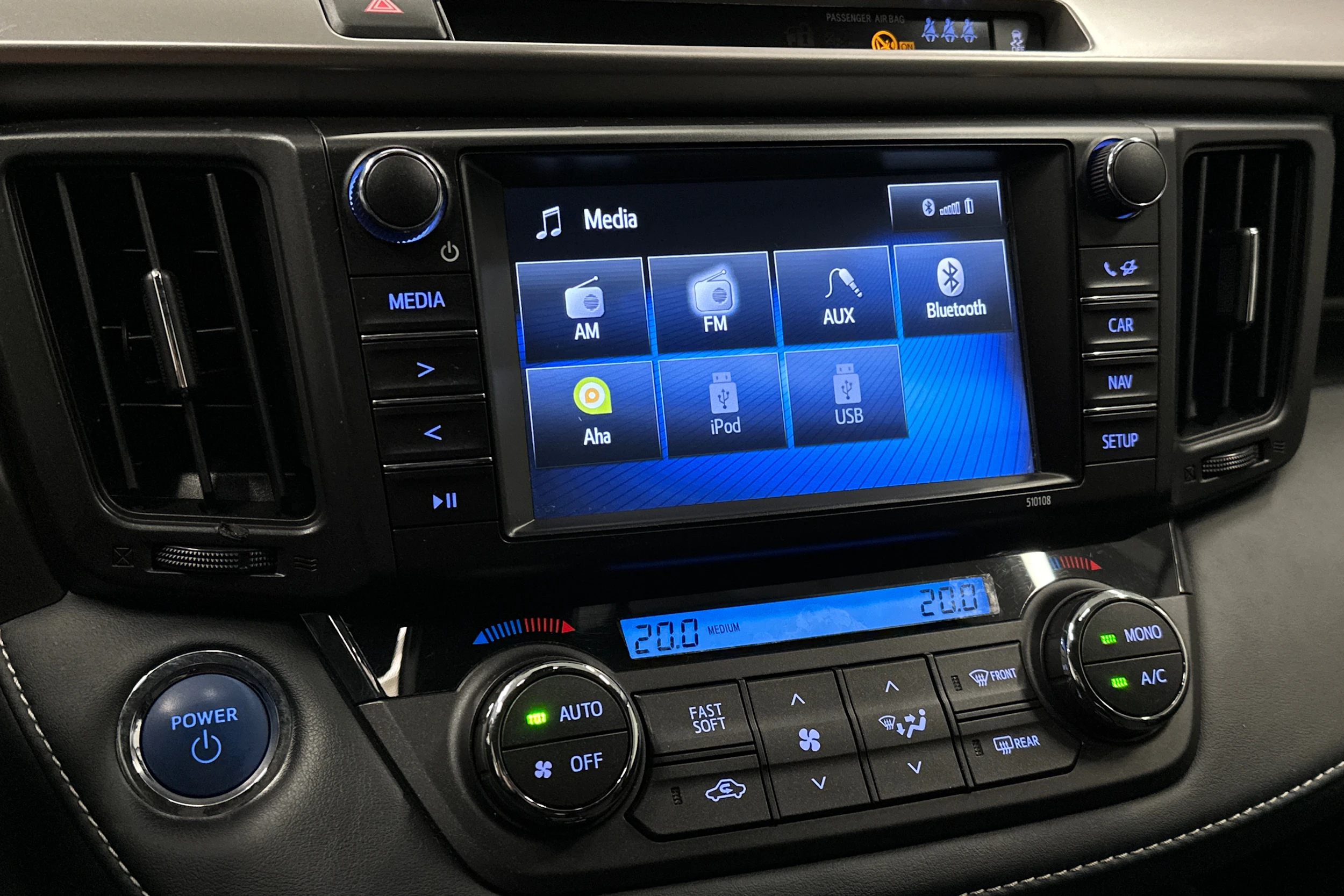 met. musta Toyota RAV4 2019 kuva 25.