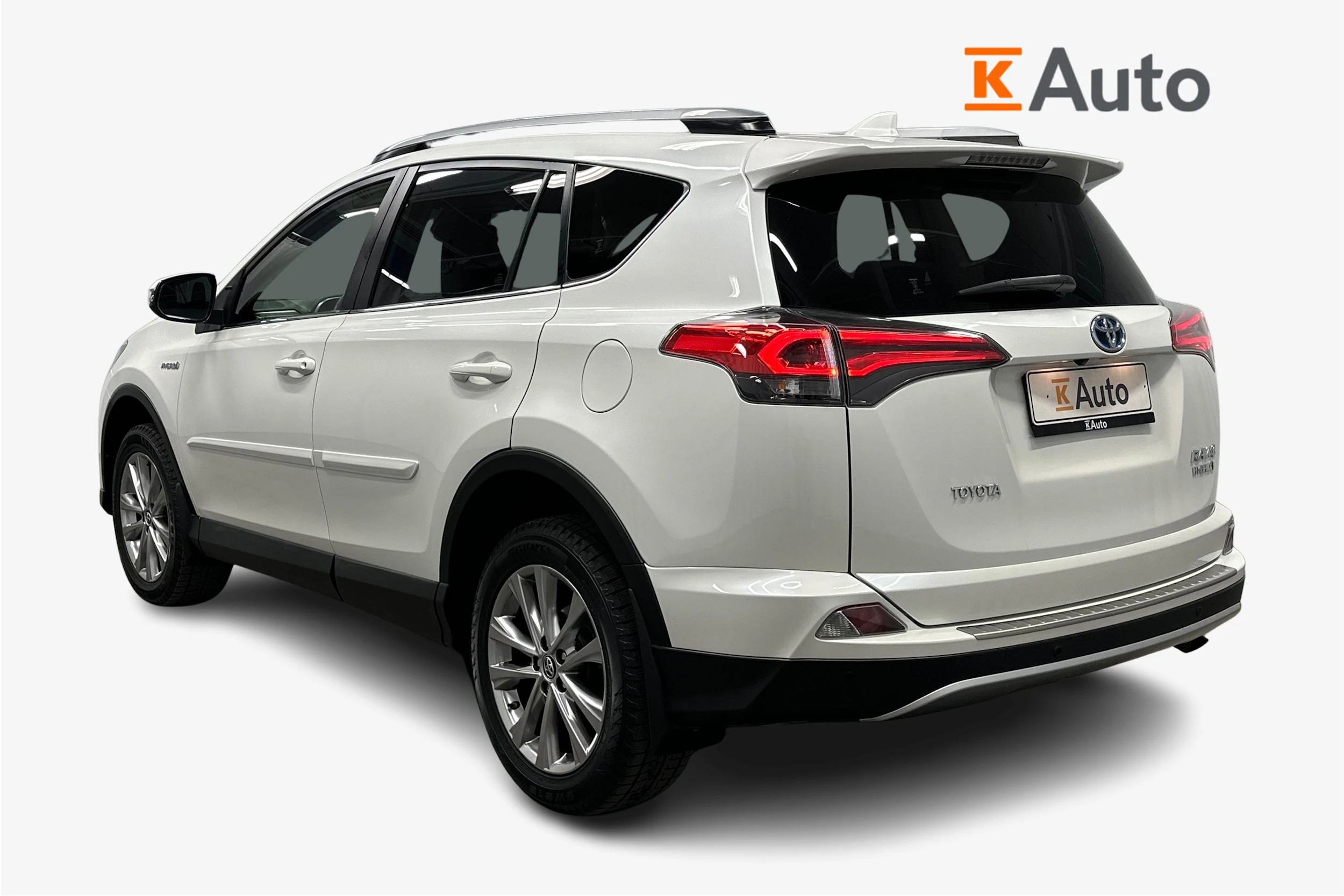 valkoinen Toyota RAV4 2019 kuva 3.