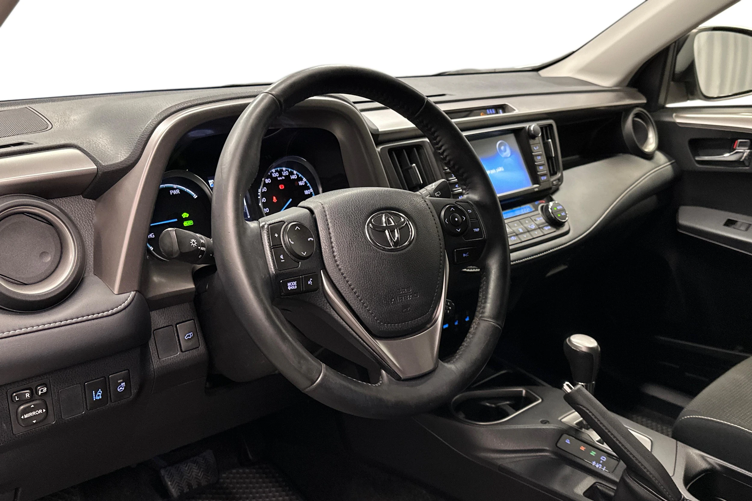 valkoinen Toyota RAV4 2019 kuva 8.