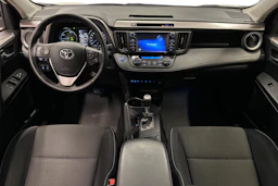 valkoinen Toyota RAV4 2019 kuva 9.