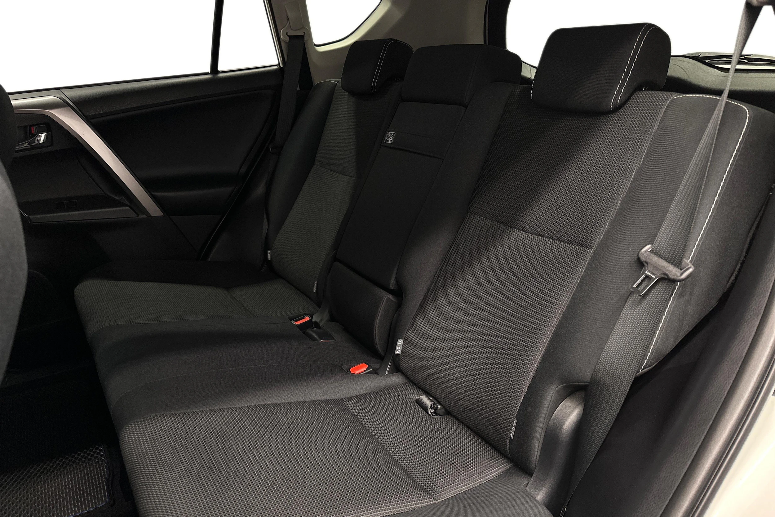 valkoinen Toyota RAV4 2019 kuva 11.