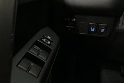 valkoinen Toyota RAV4 2019 kuva 18.