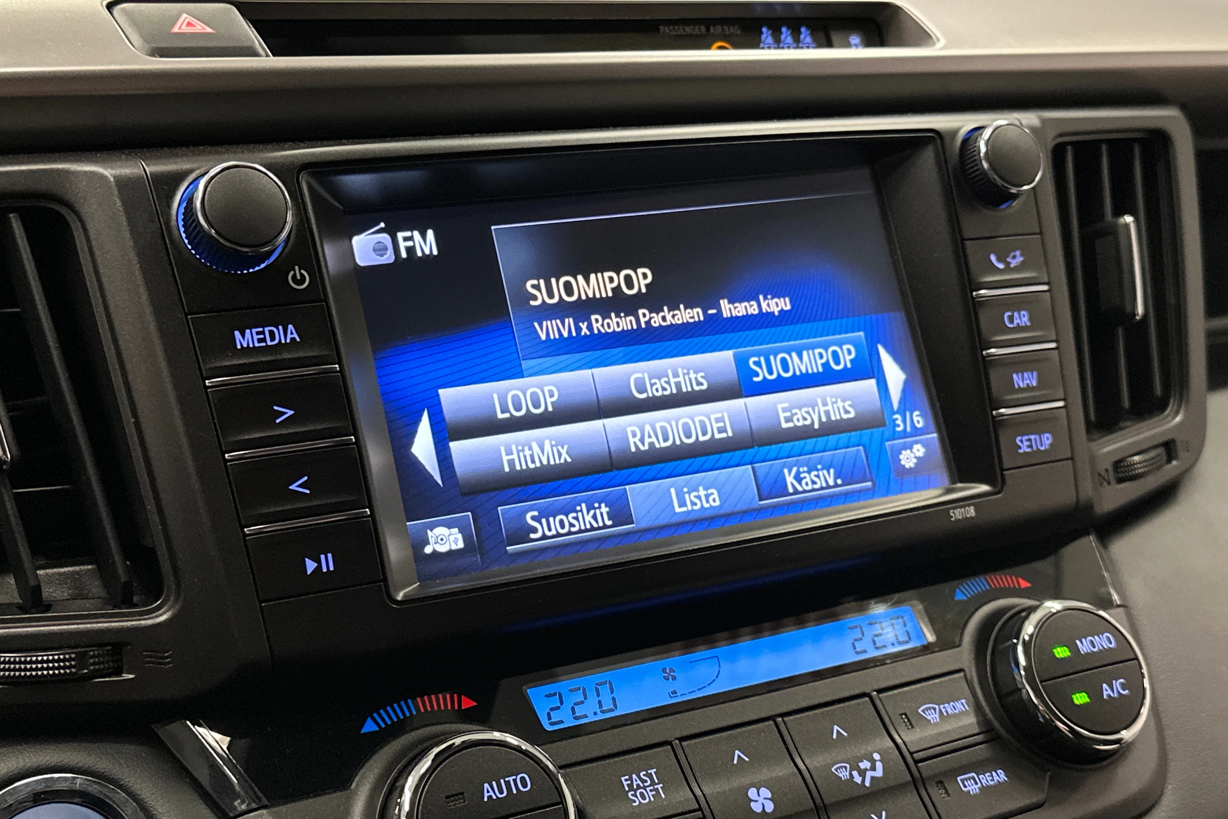 valkoinen Toyota RAV4 2019 kuva 21.
