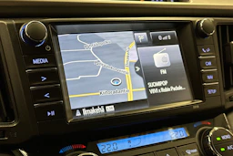 valkoinen Toyota RAV4 2019 kuva 22.