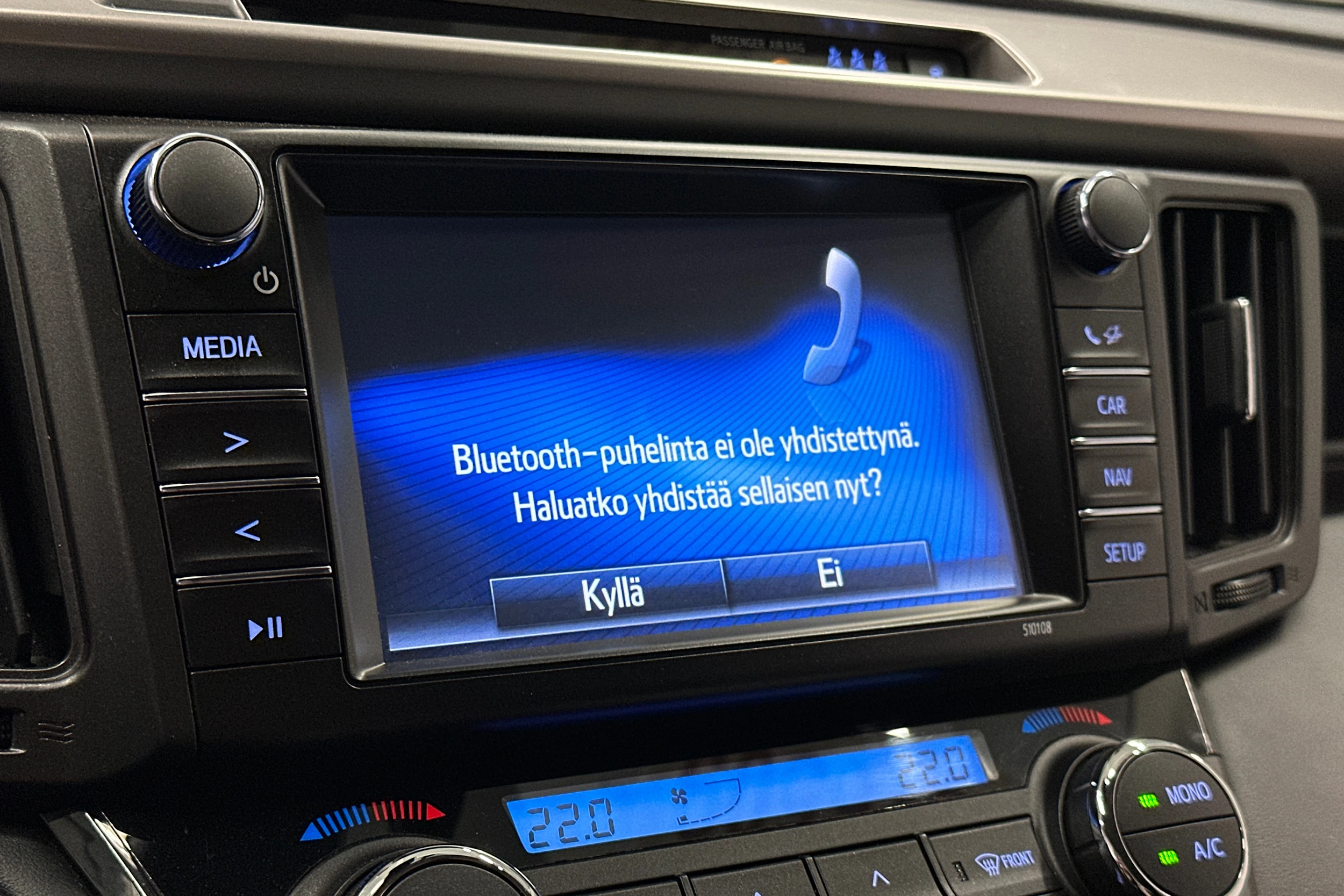 valkoinen Toyota RAV4 2019 kuva 24.