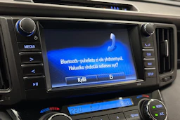 valkoinen Toyota RAV4 2019 kuva 24.