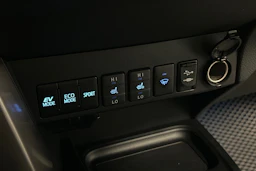 valkoinen Toyota RAV4 2019 kuva 27.