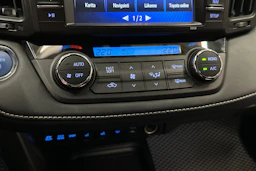 valkoinen Toyota RAV4 2019 kuva 28.