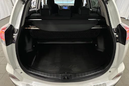 valkoinen Toyota RAV4 2019 kuva 30.