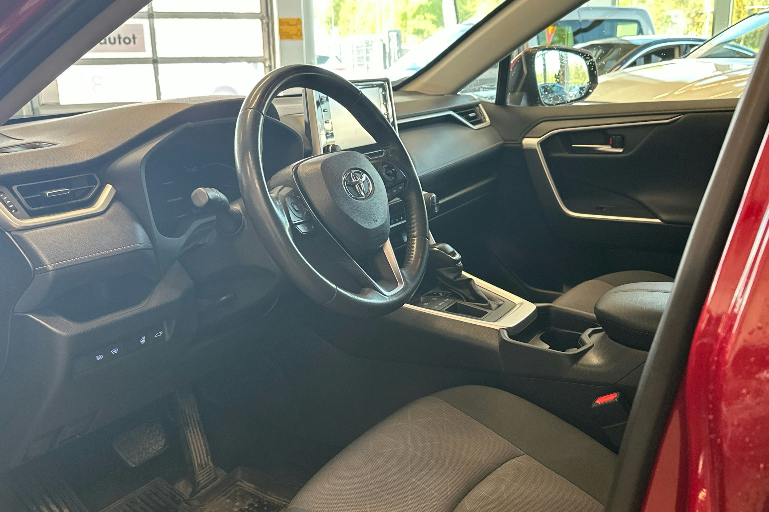 punainen Toyota RAV4 2019 kuva 3.