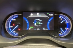 Valkoinen Toyota RAV4 2019 kuva 15.