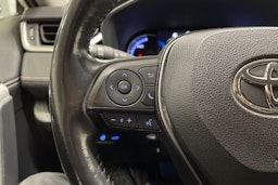 Valkoinen Toyota RAV4 2019 kuva 26.