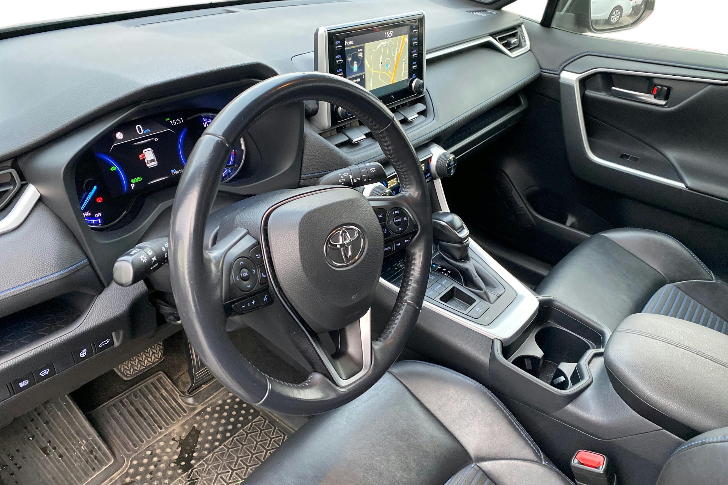 Harmaa Toyota RAV4 2019 kuva 3.