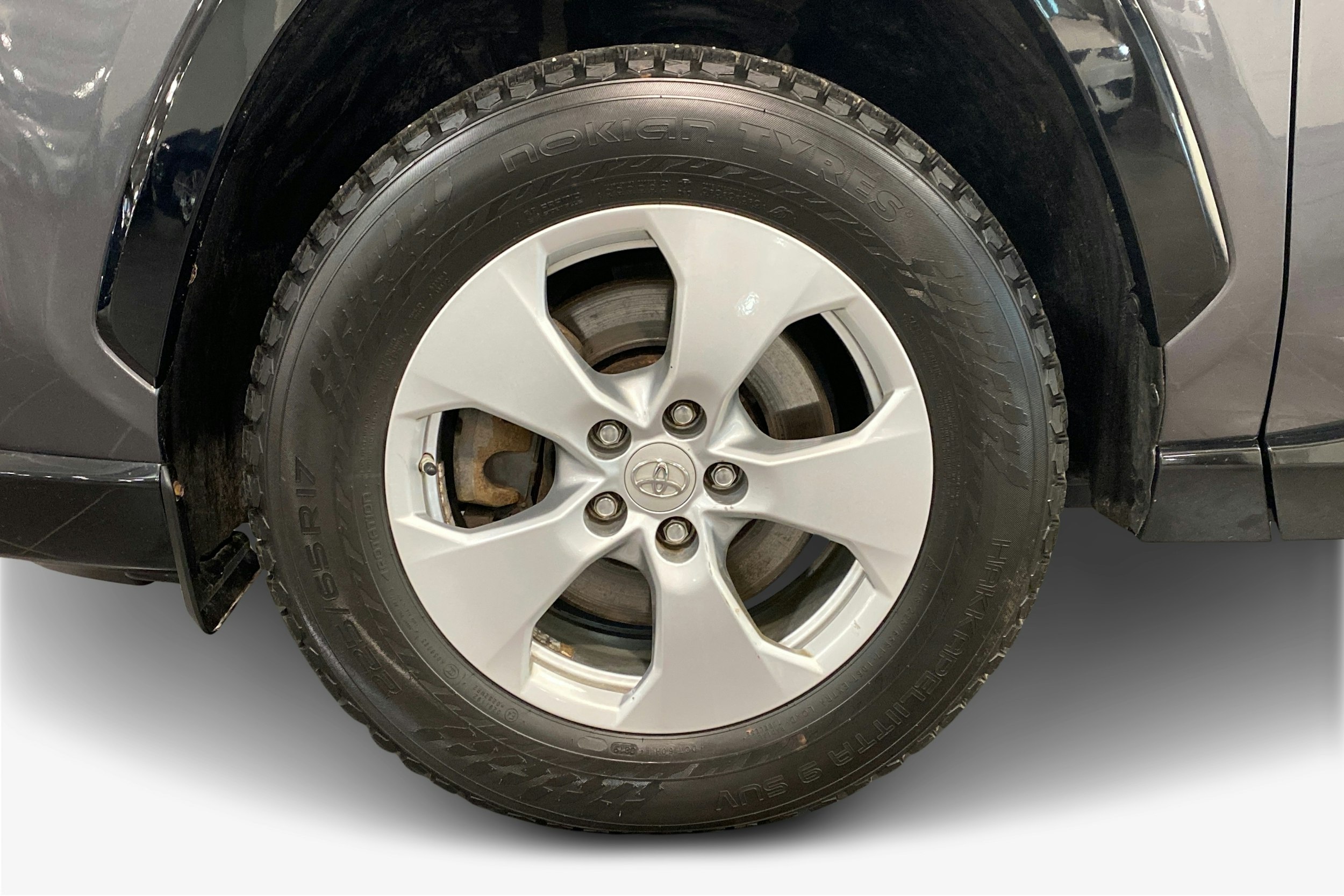 Harmaa Toyota RAV4 2019 kuva 11.