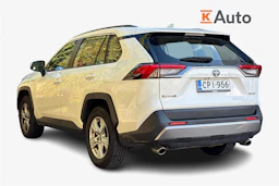 valkoinen Toyota RAV4 2019 kuva 2.