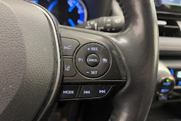 valkoinen Toyota RAV4 2019 kuva 16.