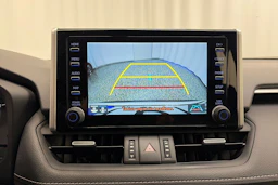 valkoinen Toyota RAV4 2019 kuva 18.
