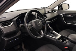 harmaa Toyota RAV4 2019 kuva 7.