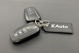 harmaa Toyota RAV4 2019 kuva 25.