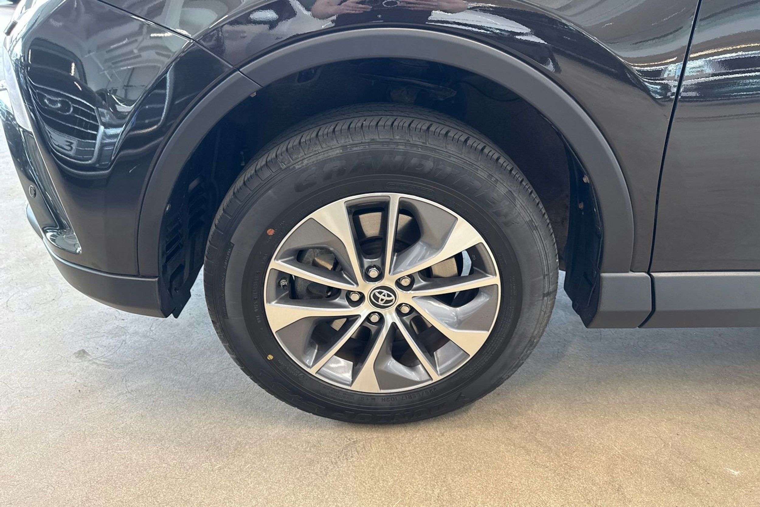 ruskea (beige) Toyota RAV4 2019 kuva 13.