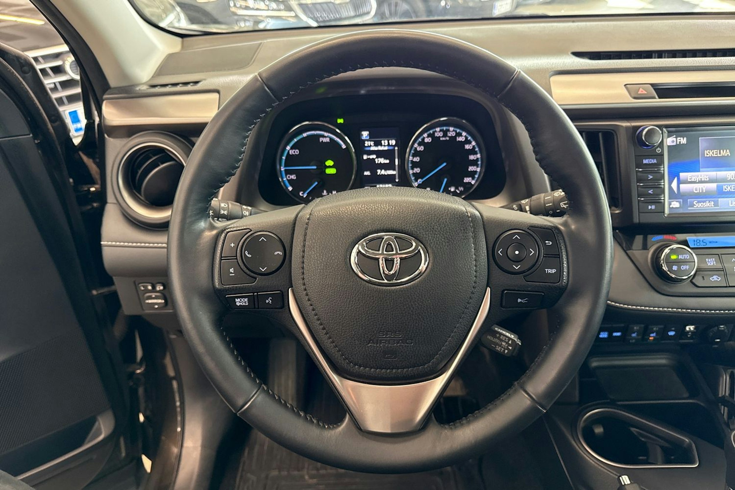ruskea (beige) Toyota RAV4 2019 kuva 14.