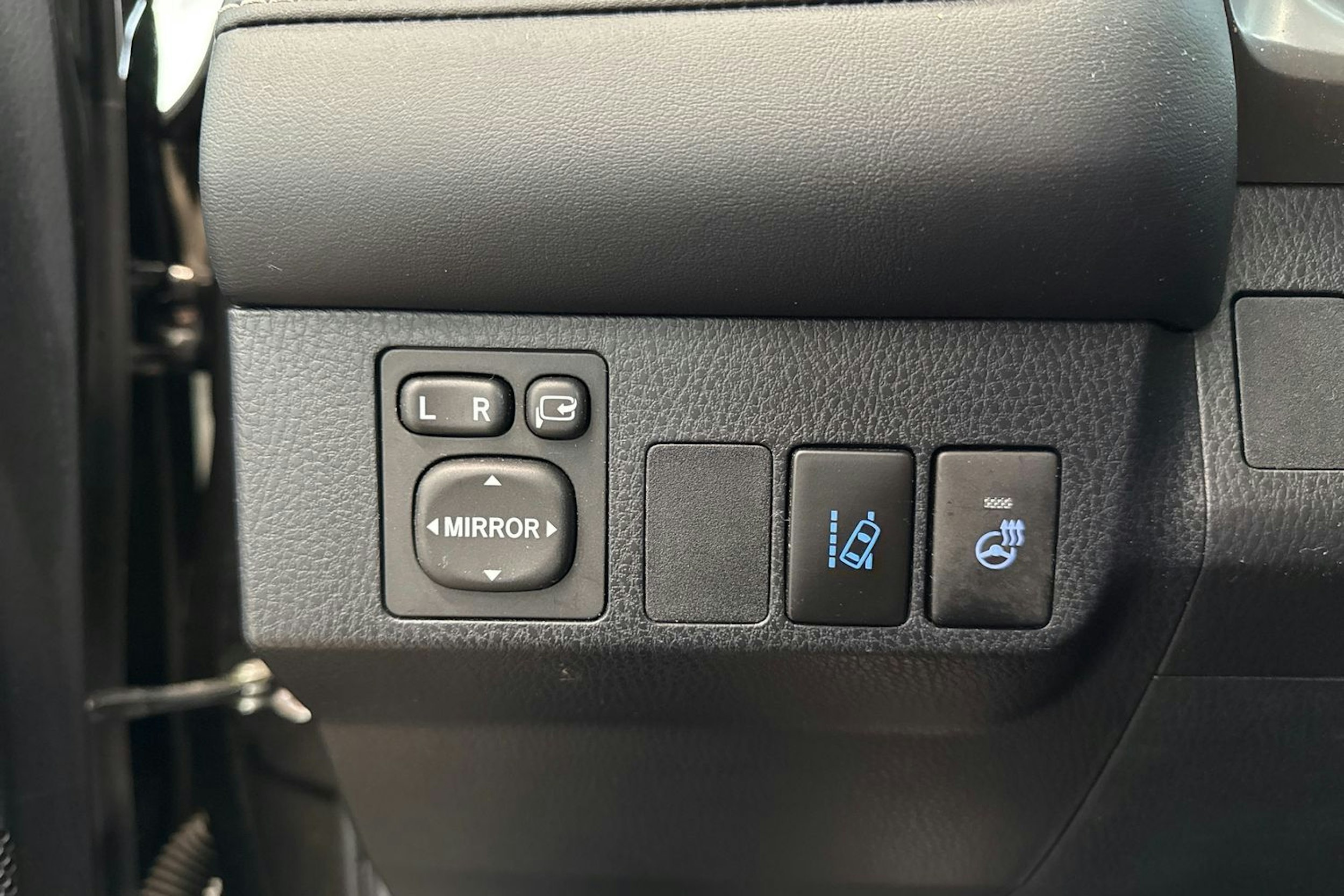 ruskea (beige) Toyota RAV4 2019 kuva 15.