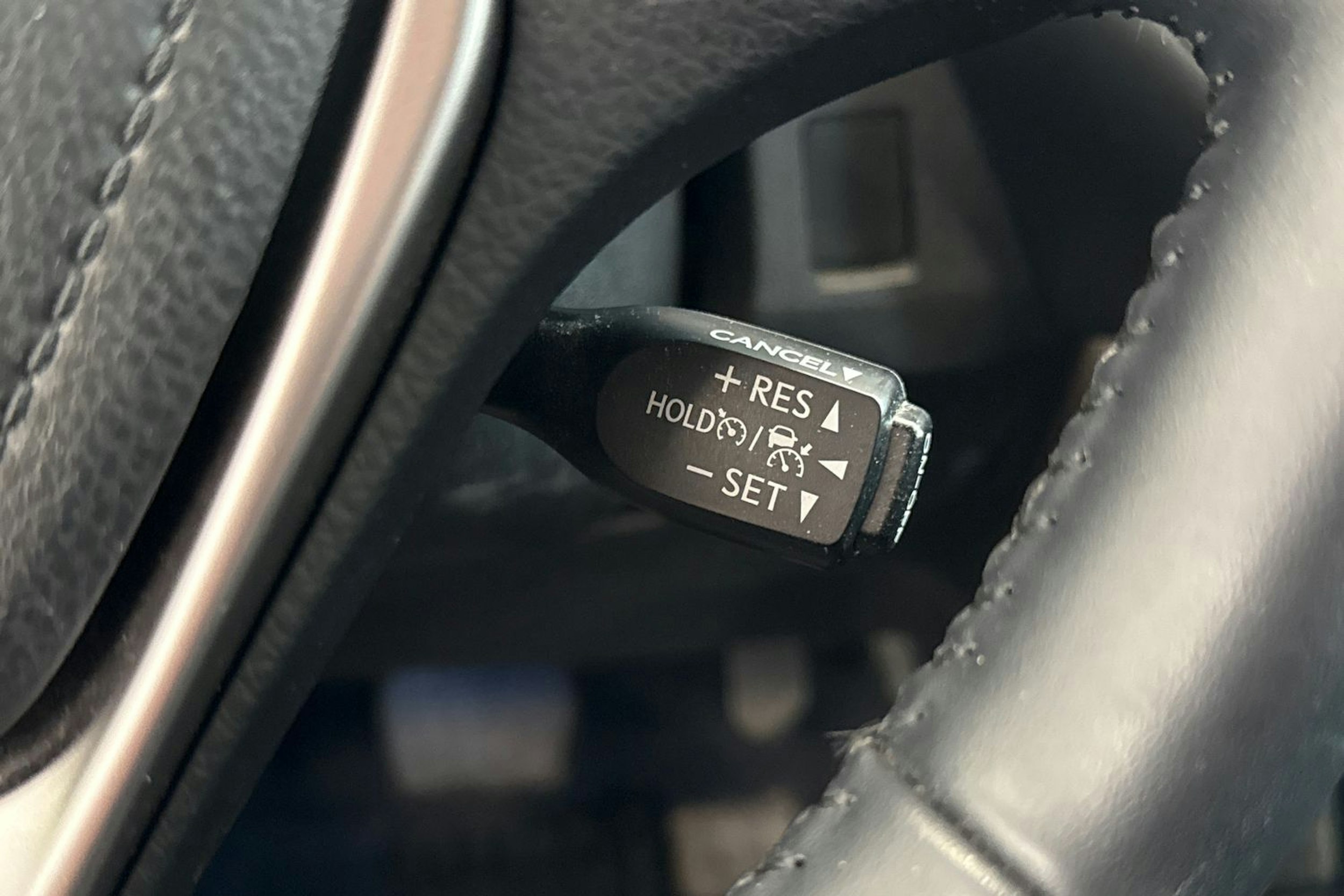 ruskea (beige) Toyota RAV4 2019 kuva 16.