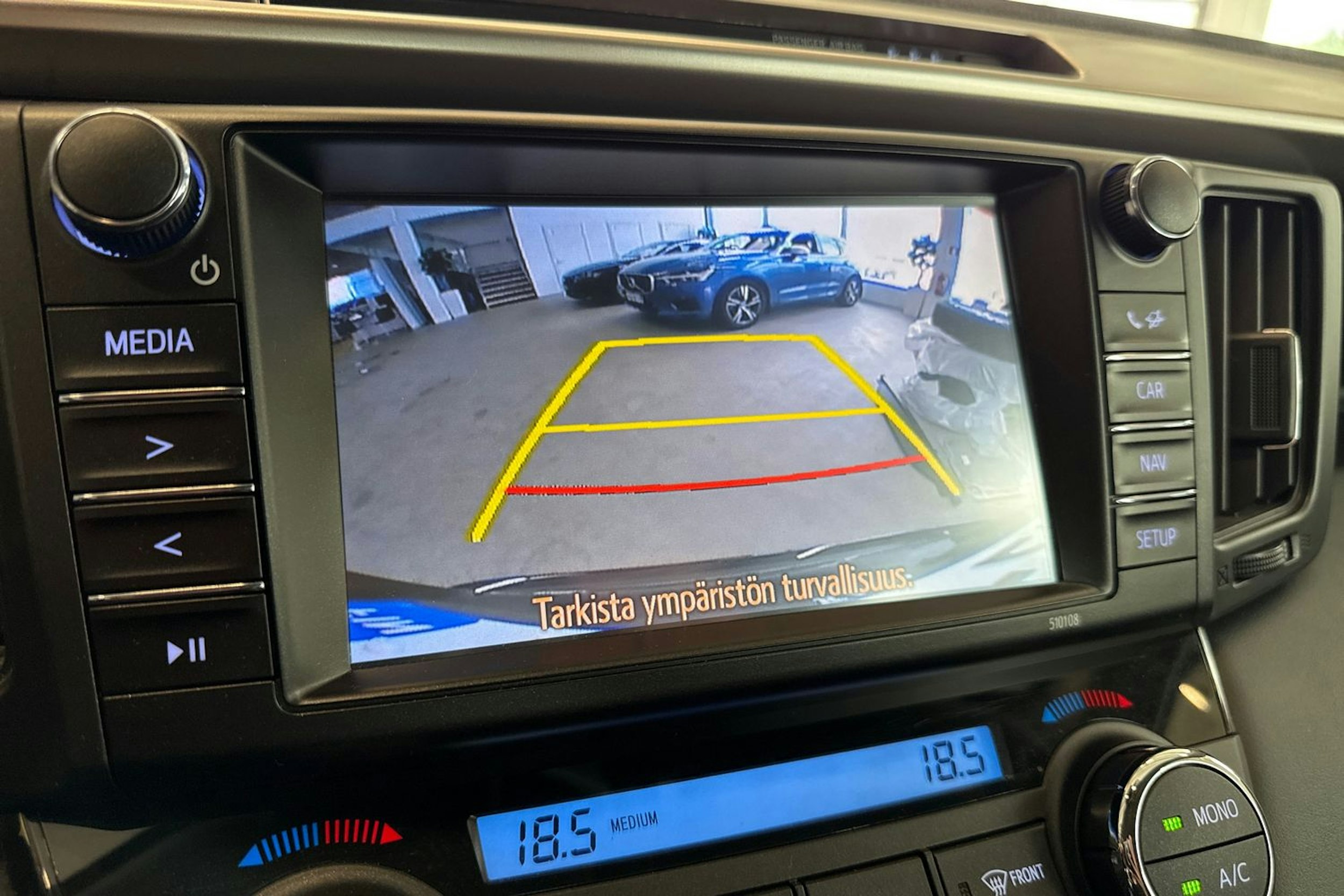 ruskea (beige) Toyota RAV4 2019 kuva 17.