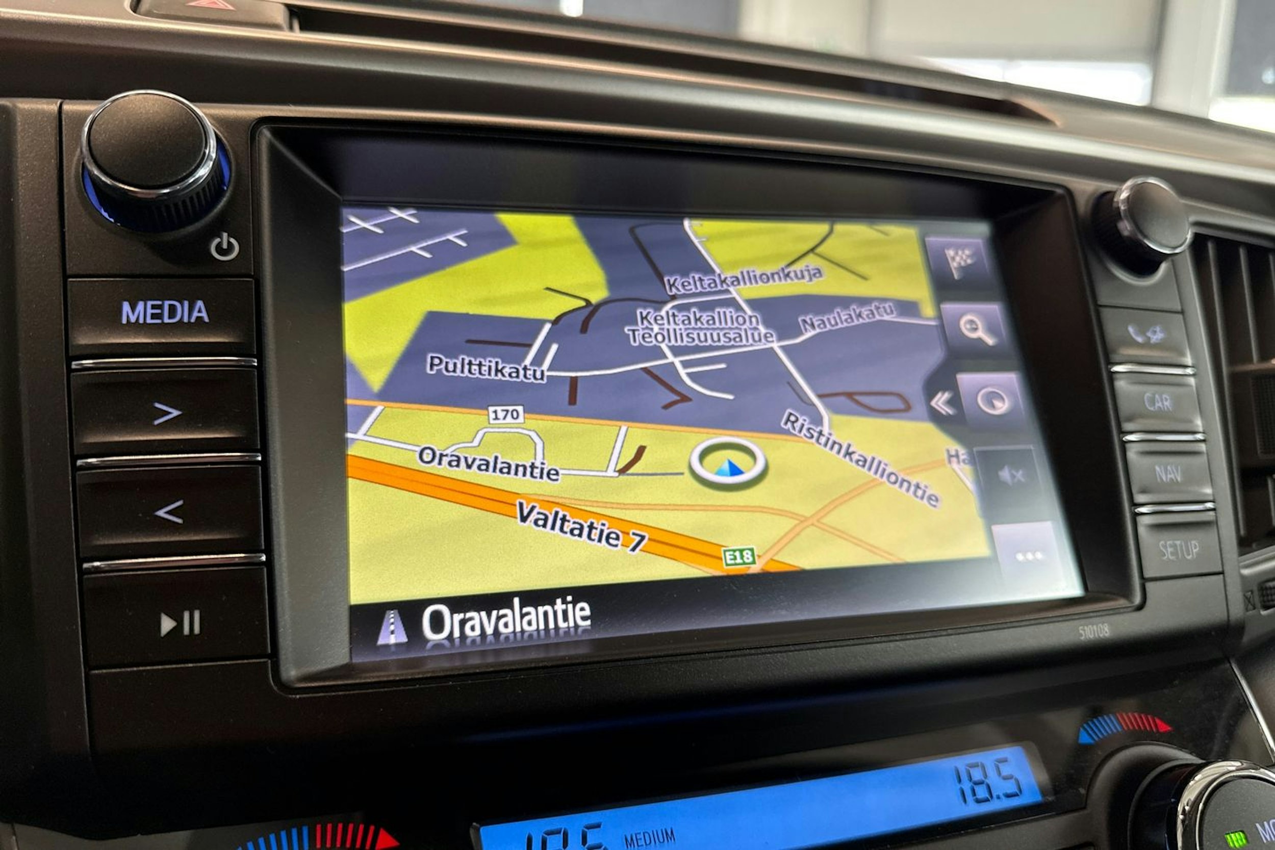 ruskea (beige) Toyota RAV4 2019 kuva 18.