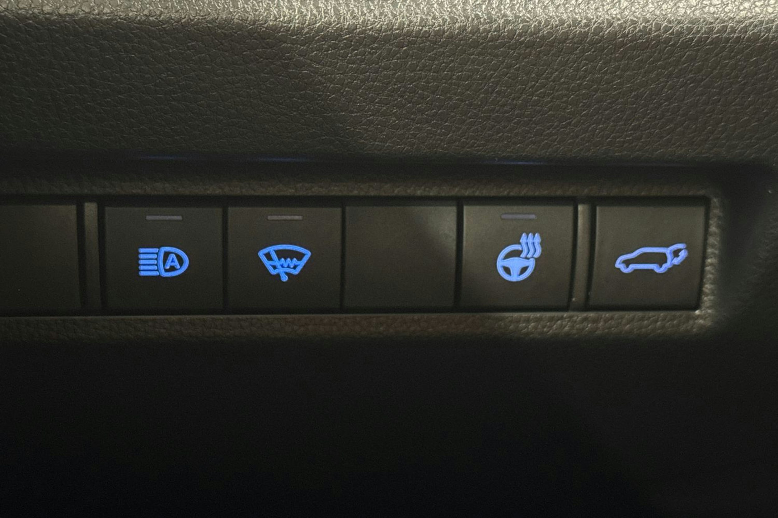valkoinen Toyota RAV4 2019 kuva 20.
