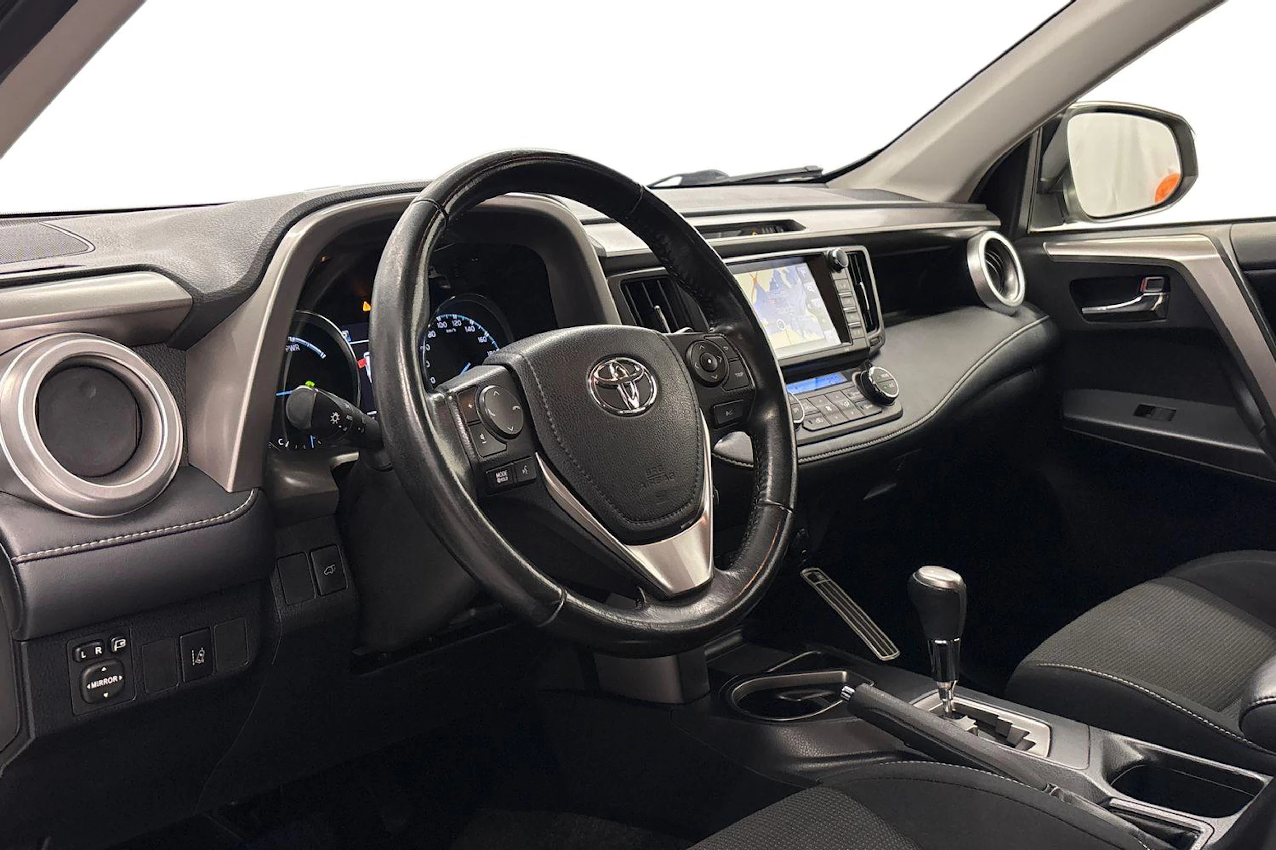 valkoinen Toyota RAV4 2019 kuva 6.
