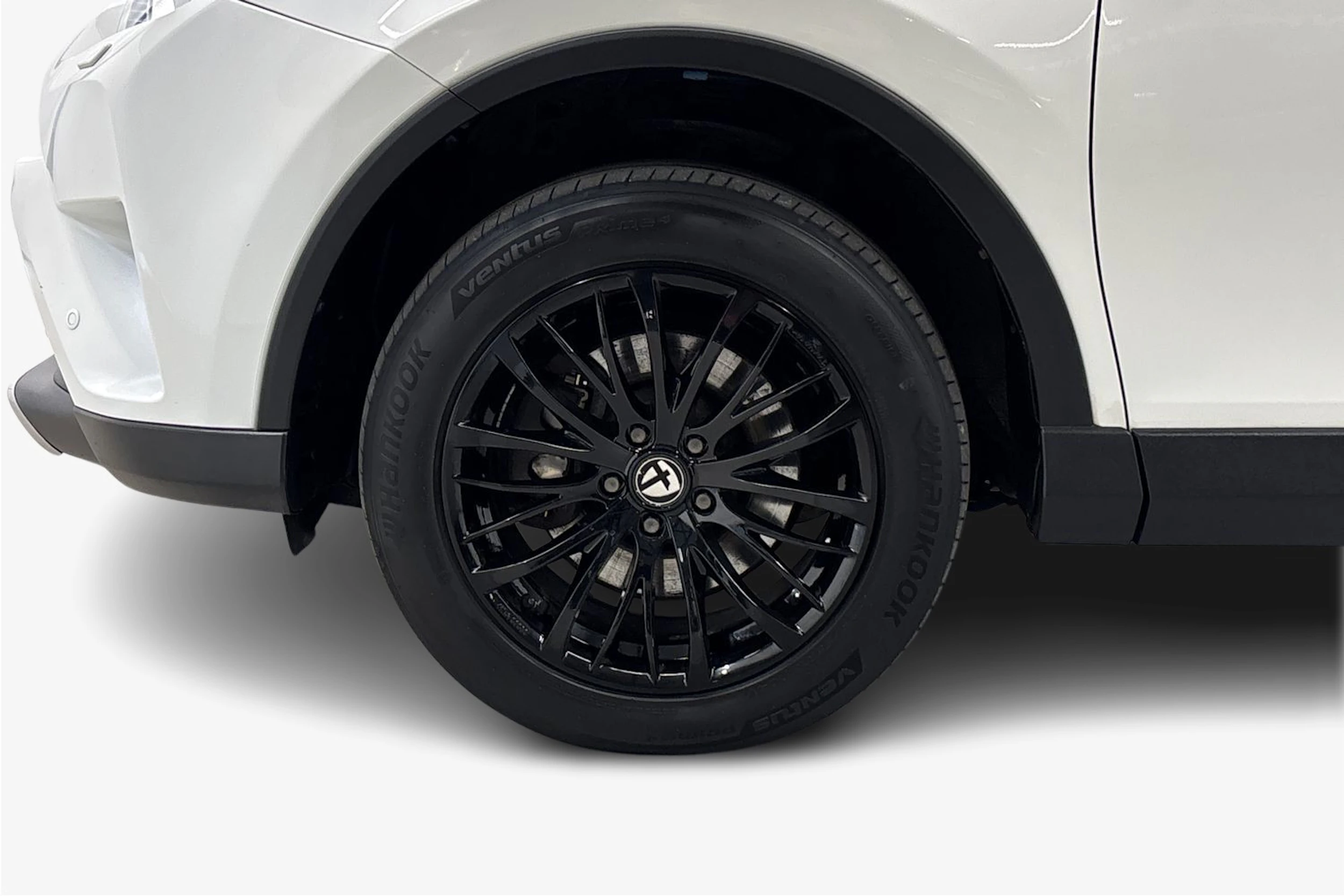 valkoinen Toyota RAV4 2019 kuva 9.