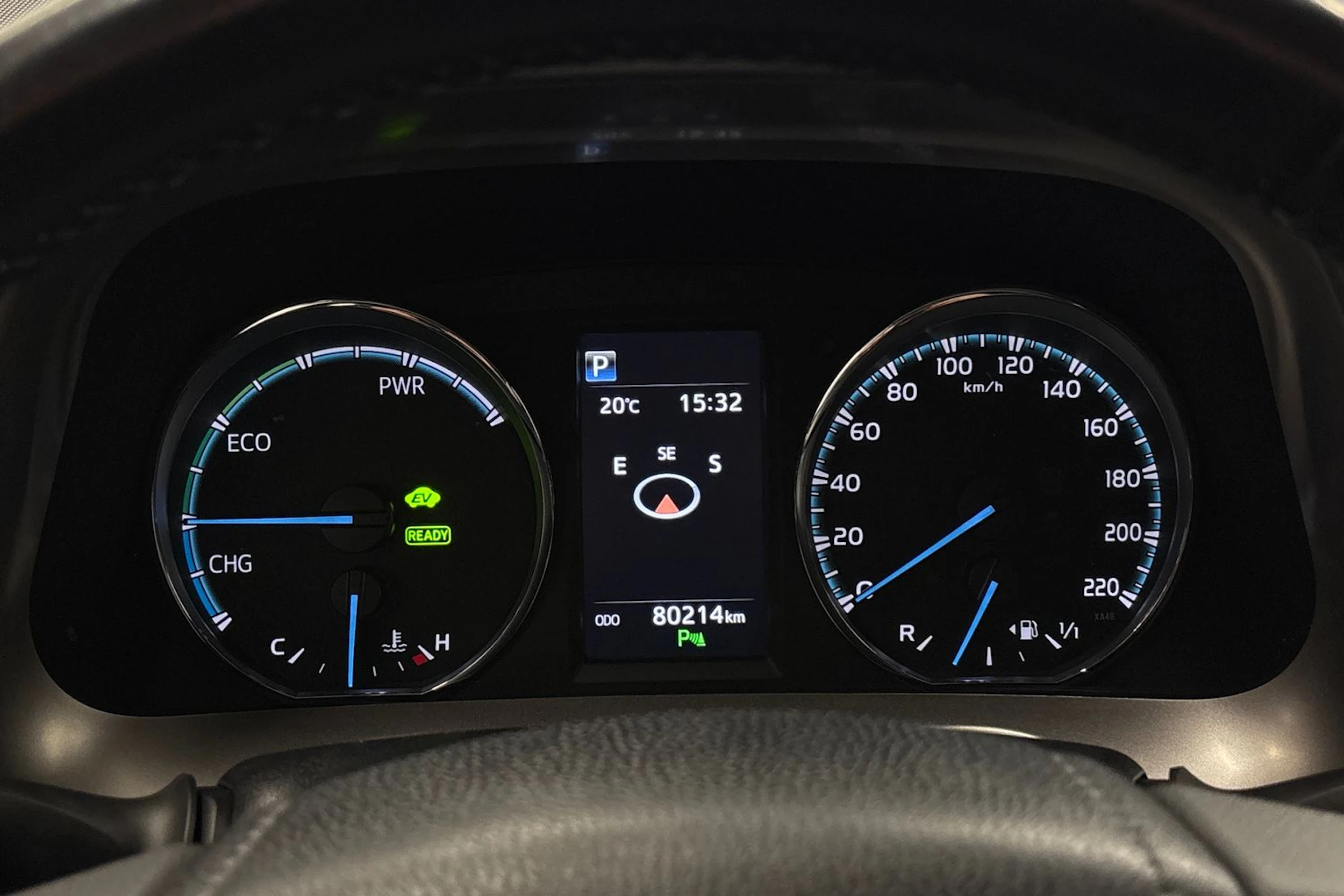 valkoinen Toyota RAV4 2019 kuva 12.