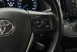 valkoinen Toyota RAV4 2019 kuva 14.